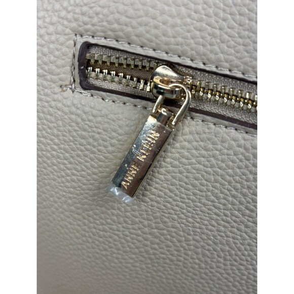 Anne Klein Tan Satchel Purse Handbag Soft Mint Condition - Picture 7 of 16